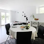 Santa Joana With Garden And Heated Pool Daire Lisboa