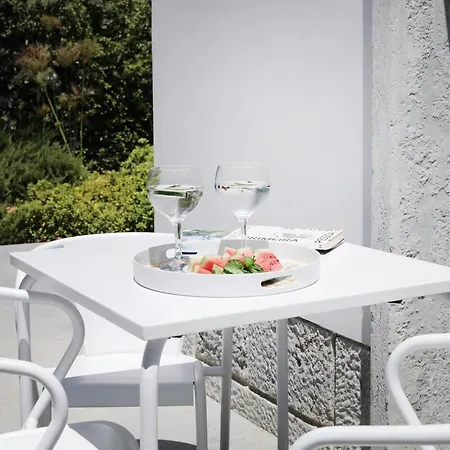 Santa Joana With Garden And Heated Pool Daire